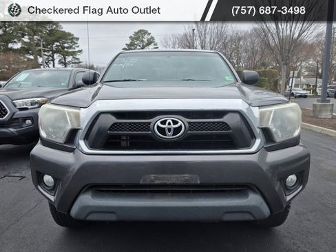 Used 2015 Toyota Tacoma PreRunner w/ SR5 Package image 2