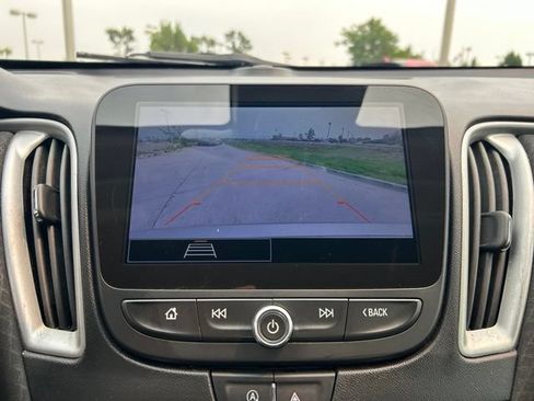 Used 2024 Chevrolet Malibu LT FWD image 16