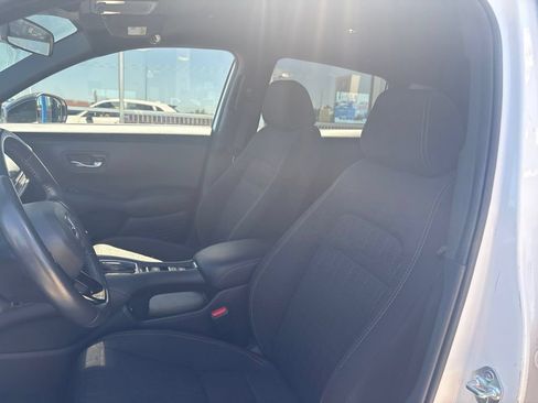 Used 2024 Honda HR-V Sport image 11