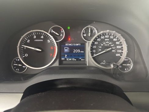 Used 2016 Toyota Tundra Platinum image 18