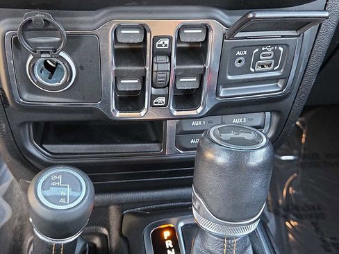 Used 2021 Jeep Wrangler Unlimited Sahara image 33