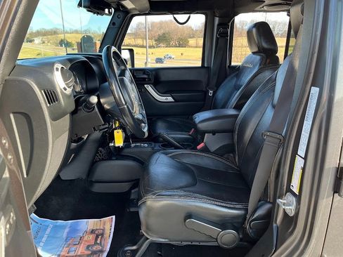Used 2014 Jeep Wrangler Unlimited Sahara w/ Connectivity Group image 8