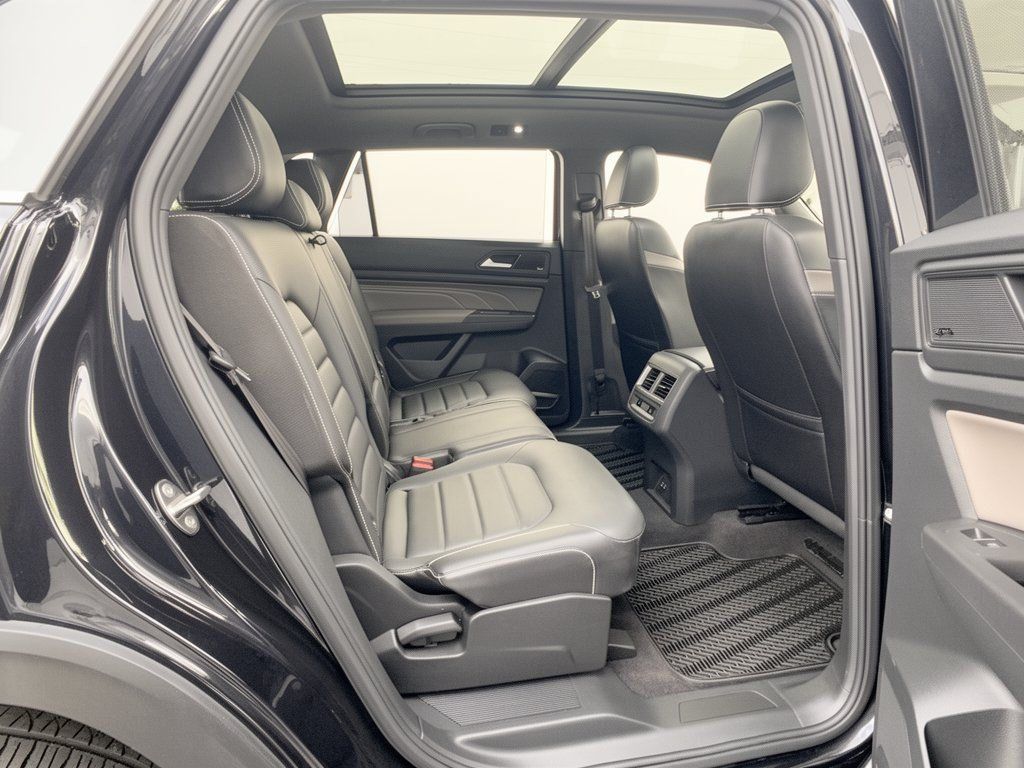 Certified 2023 Volkswagen Atlas Cross Sport SEL Premium R-Line AWD/4WD image 29