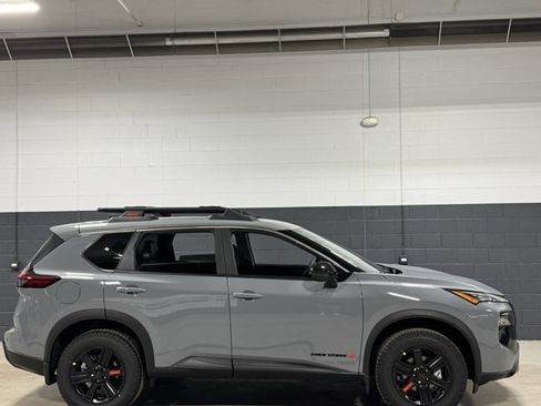 New 2026 Nissan Rogue SV image 4