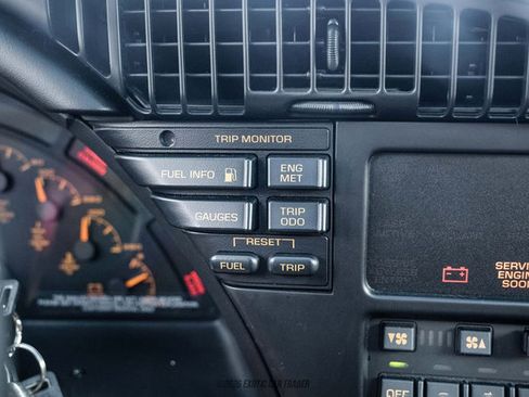 Used 1992 Chevrolet Corvette Coupe RWD image 25