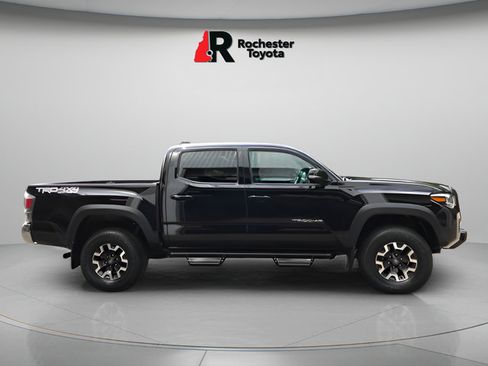 Certified 2023 Toyota Tacoma TRD Off-Road AWD/4WD image 8