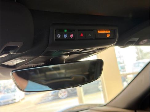 Used 2024 Chevrolet Corvette Stingray Coupe w/ 1LT image 17