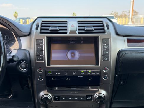 Used 2017 Lexus GX 460 Premium w/ Premium Package AWD/4WD image 26
