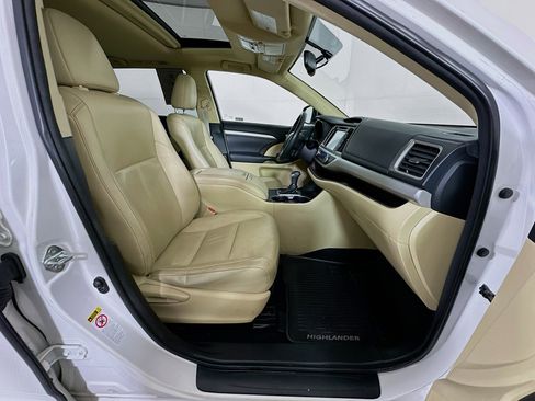Used 2014 Toyota Highlander XLE image 33