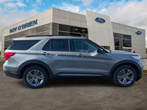 Certified 2023 Ford Explorer XLT w/ Equipment Group 202A AWD/4WD image 6