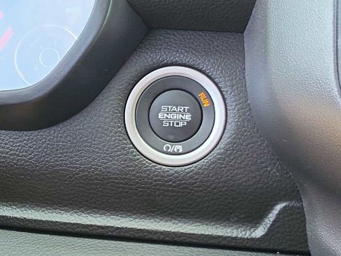 Used 2025 RAM 1500 Big Horn AWD/4WD image 24
