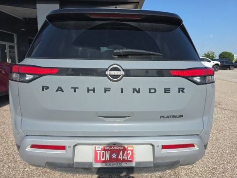 Used 2023 Nissan Pathfinder Platinum w/ Lighting Package (N93) FWD image 4