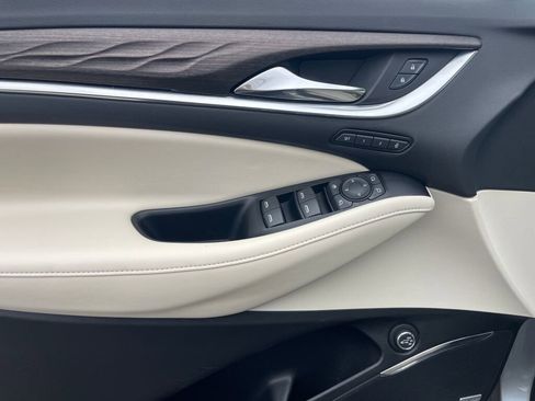 Used 2024 Buick Enclave Avenir w/ Trailering Package, 5000 lbs. image 6