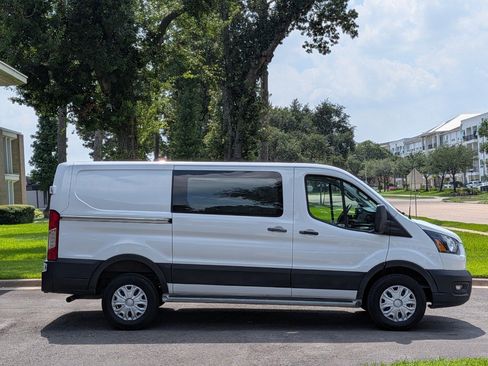 Used 2024 Ford Transit 250 Low Roof w/ Exterior Upgrade Package RWD image 4