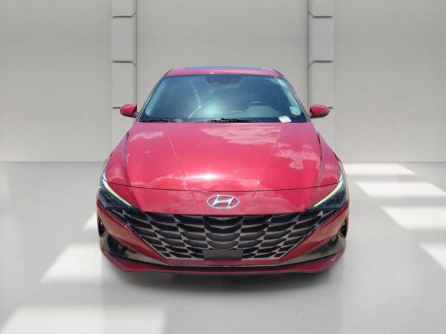 Used 2022 Hyundai Elantra SEL w/ Convenience + Premium Package FWD image 2