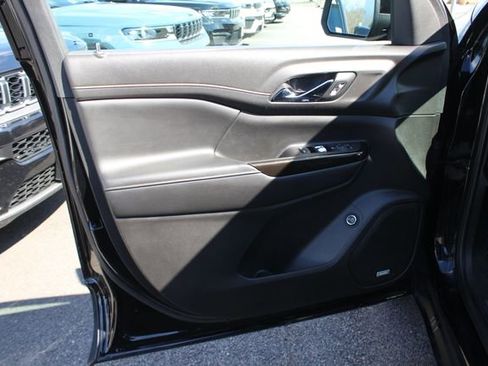 Used 2021 GMC Acadia AT4 image 20