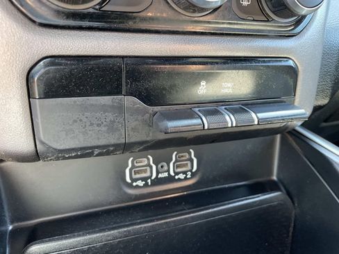 Used 2021 RAM 1500 Big Horn AWD/4WD image 48