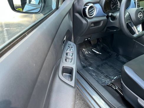Used 2025 Nissan Versa SV FWD image 15
