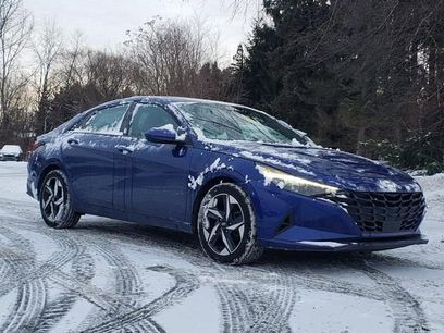 Used 2023 Hyundai Elantra SEL w/ Convenience Package