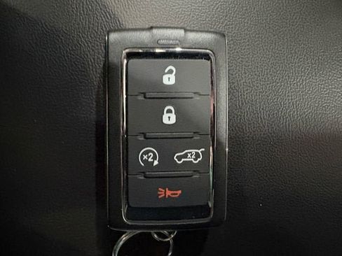 Used 2024 Jeep Grand Cherokee Limited image 17