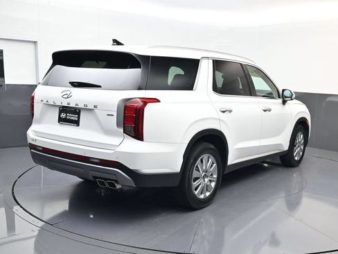 Certified 2025 Hyundai Palisade SEL AWD/4WD image 4