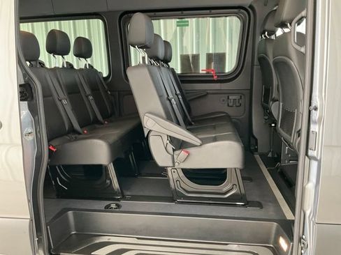 Used 2024 Mercedes-Benz Sprinter 2500 image 20