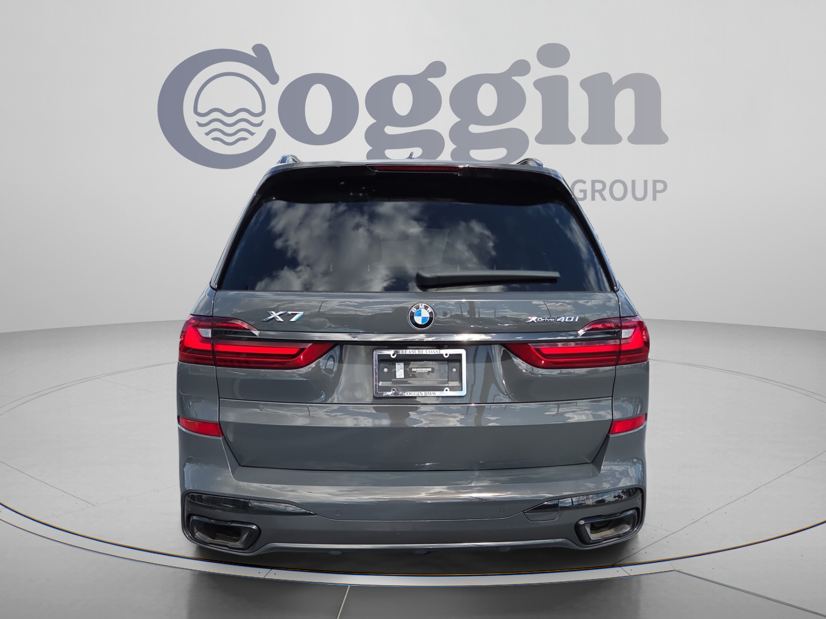 Used 2021 BMW X7 xDrive40i w/ M Sport Package AWD/4WD image 4