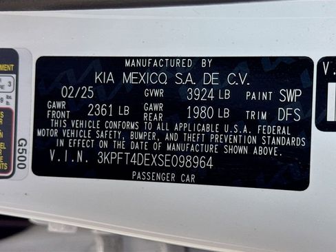 Used 2025 Kia K4 LXS image 27