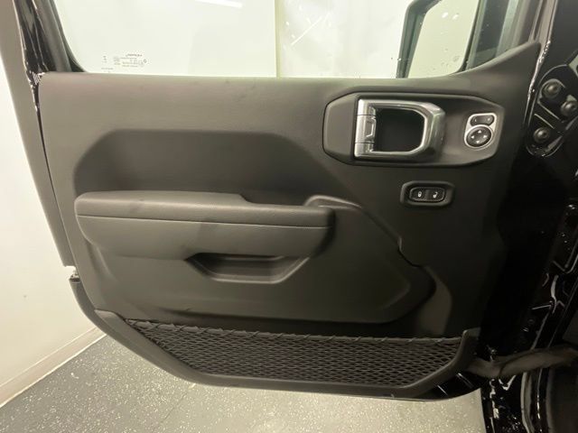 New 2026 Jeep Gladiator Sport AWD/4WD image 9