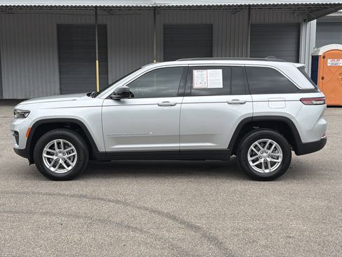 New 2025 Jeep Grand Cherokee Laredo X image 6