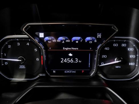 Used 2021 GMC Yukon XL AT4 w/ Rear Media and Nav Package image 19