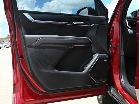 Used 2024 GMC Acadia Elevation w/ LPO, Floor Liner Package FWD image 19