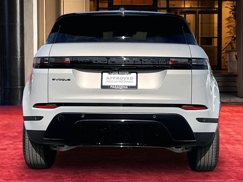 Used 2025 Land Rover Range Rover Evoque S image 4