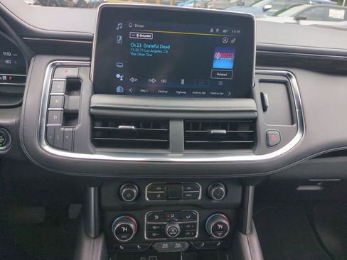 Used 2022 Chevrolet Tahoe Z71 w/ Luxury Package AWD/4WD image 22