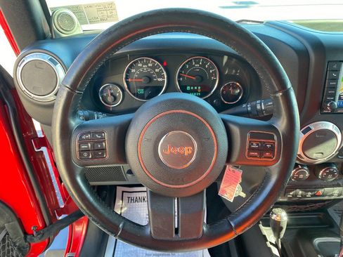 Used 2012 Jeep Wrangler Unlimited Sahara w/ Connectivity Group image 12