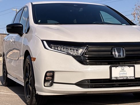 Certified 2024 Honda Odyssey Sport image 10