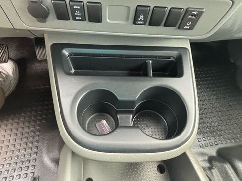 Used 2015 Nissan NV 2500 SL w/ Technology Package image 20