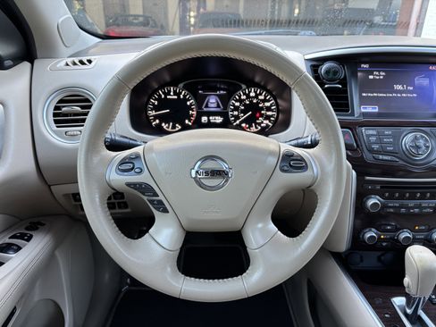 Used 2015 Nissan Pathfinder SL w/ SL Premium Package image 23