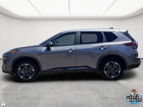 Used 2025 Nissan Rogue SV AWD/4WD image 3