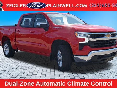 Used 2024 Chevrolet Silverado 1500 LT AWD/4WD image 7