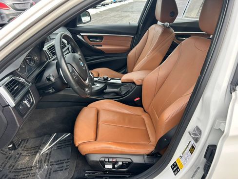 Used 2017 BMW 330i xDrive 330i xDrive Sedan South Africa image 16