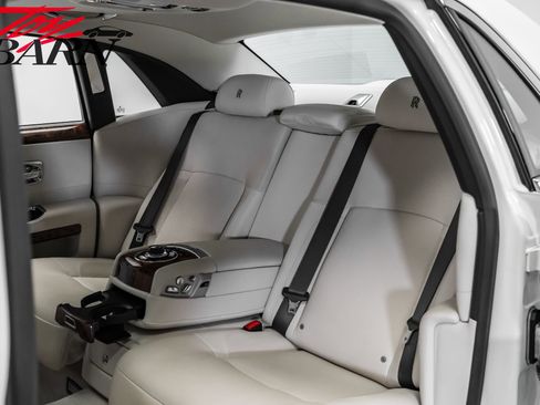 Used 2012 Rolls-Royce Ghost Extended Wheelbase image 48