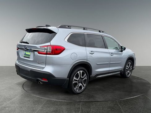 Used 2024 Subaru Ascent Limited w/ Technology Package AWD/4WD image 9