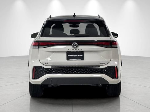 New 2026 Volkswagen Tiguan SE R-Line AWD/4WD image 4