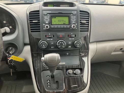Used 2012 Kia Sedona EX image 18
