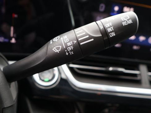 Used 2024 Chevrolet Trax RS w/ Sunroof Package image 51