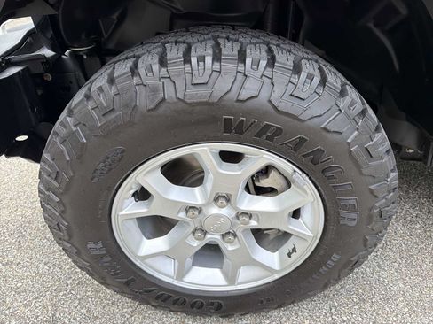 Used 2021 Jeep Wrangler Unlimited Sport AWD/4WD image 31