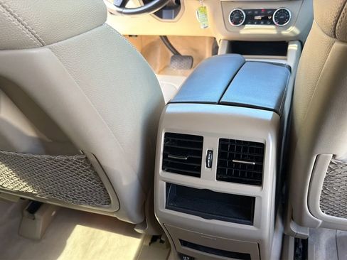 Used 2014 Mercedes-Benz GL 450 4MATIC image 25