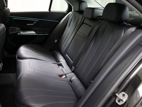 Certified 2025 Mercedes-Benz E 350 4MATIC Sedan image 12