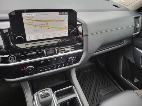 Certified 2023 Nissan Pathfinder SL w/ SL Premium Package image 3